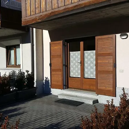Casa Grazia Apartment Isolaccia